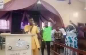 “What happening in Nigeria?” – Scary video showing moment bandits stormed church during worship in Kwara state emerges