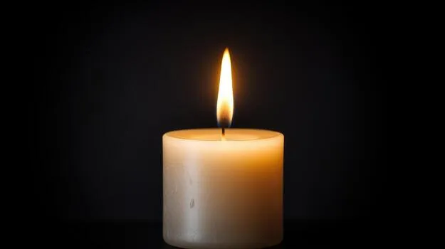 serene-somber-background-photo